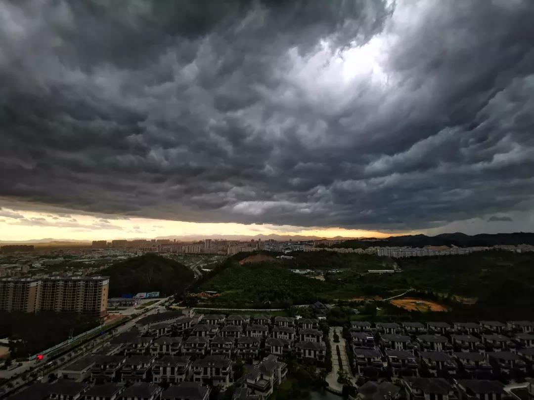 天气恶劣图片（来源江门日报）.jpg